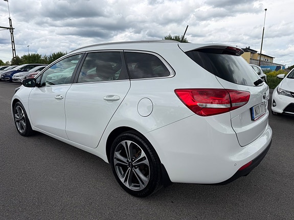 Kia Ceed 3 of 22