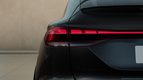 Audi Q6 e-tron 6 of 11