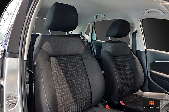 Volkswagen Polo 21 of 21