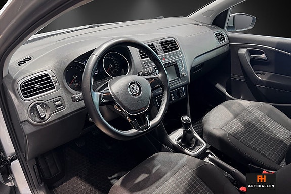 Volkswagen Polo 10 of 21