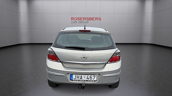 Opel Astra 4 of 5