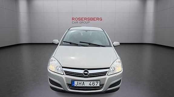 Opel Astra 2 of 5