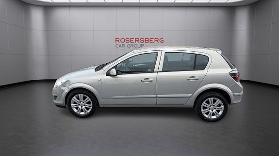 Opel Astra 3 of 5