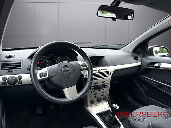 Opel Astra 8 of 8