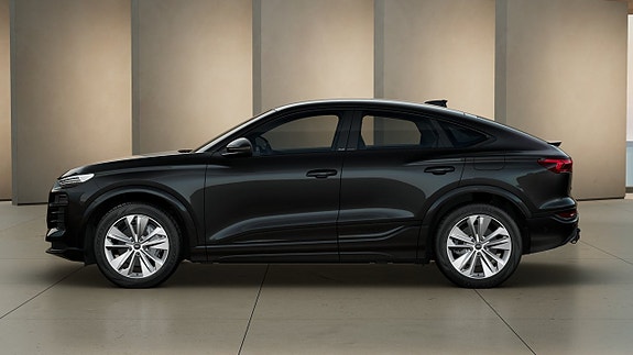 Audi Q6 e-tron 3 of 5