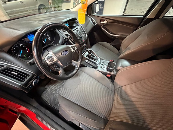Ford Focus 11 of 12