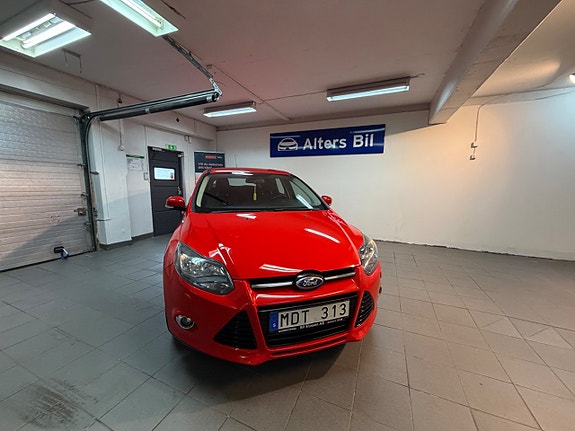 Ford Focus 2 of 12