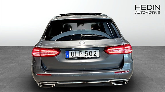 Mercedes-Benz E400 5 of 26
