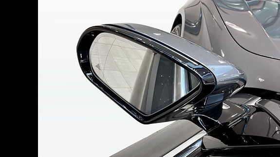 Mercedes-Benz E400 10 of 26