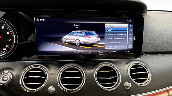 Mercedes-Benz E400 18 of 26