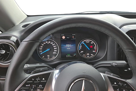 Mercedes-Benz eVito 129 5 of 11