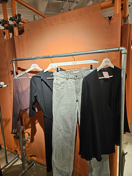 Product image 12 of 24
