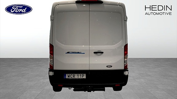 Ford E-Transit 8 of 9