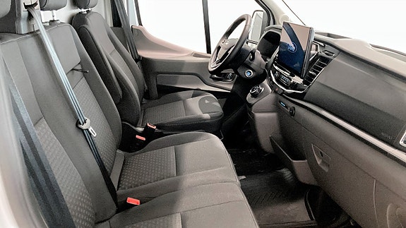 Ford E-Transit 3 of 5