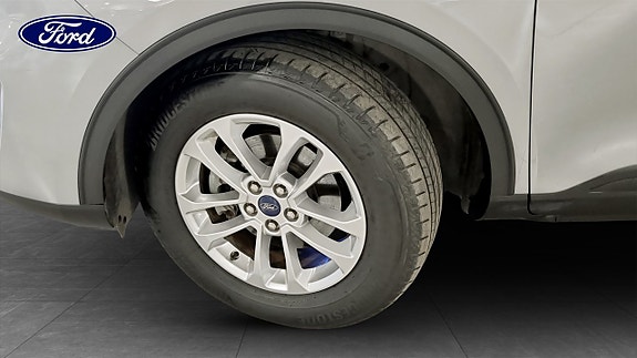 Ford Kuga 9 of 9
