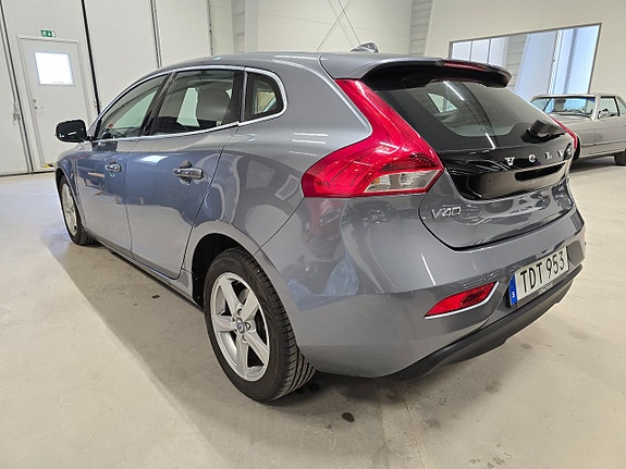 Volvo V40 7 of 20