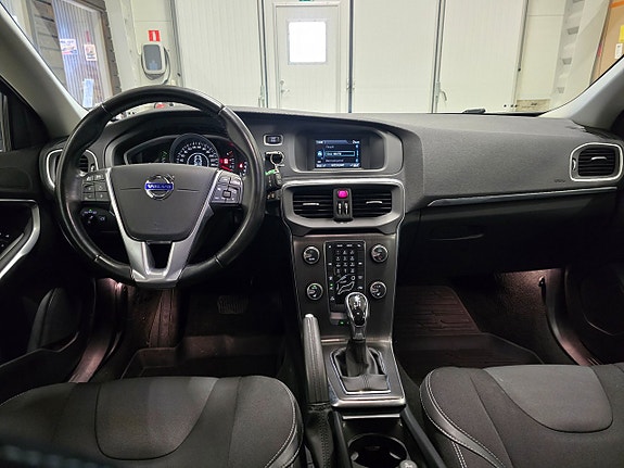 Volvo V40 17 of 20