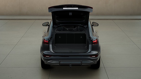 Audi Q6 e-tron 7 of 11