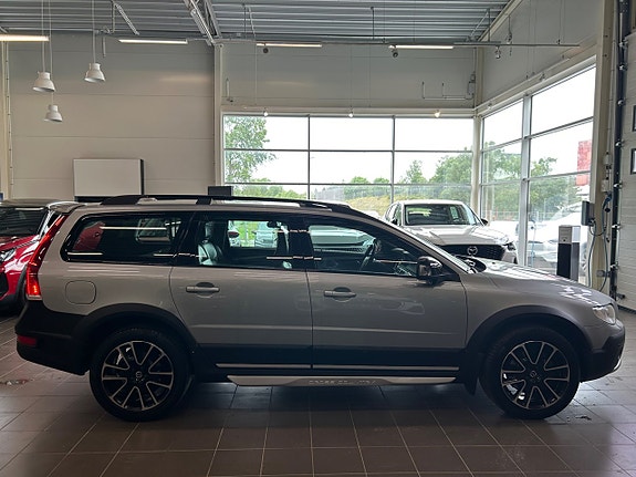 Volvo XC70 8 of 30