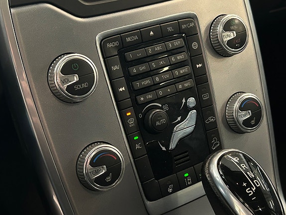 Volvo XC70 24 of 30
