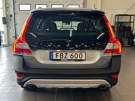 Volvo XC70 6 of 30