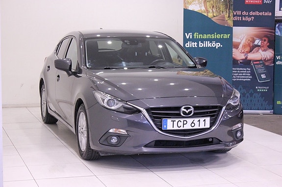 Mazda 3 4 of 5