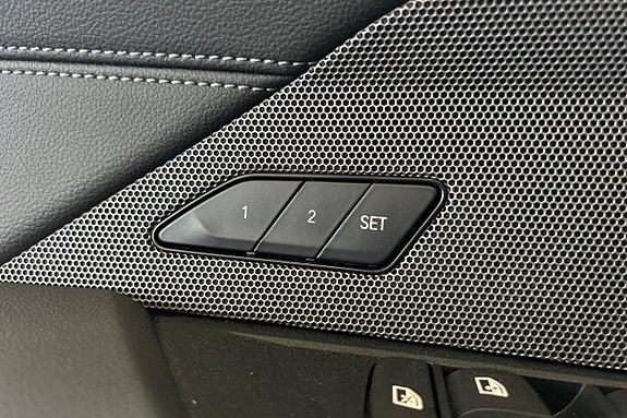 BMW i4 19 of 24