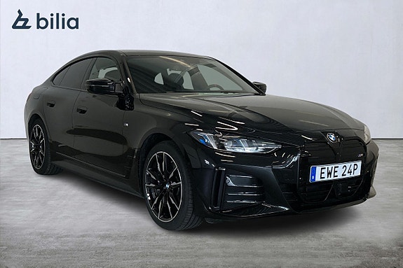 BMW i4 3 of 5
