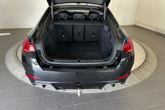 BMW i4 22 of 24
