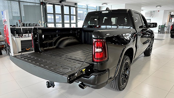 Dodge RAM 1500 7 of 9
