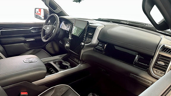 Dodge RAM 1500 3 of 5