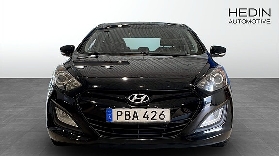Hyundai i30 8 of 13