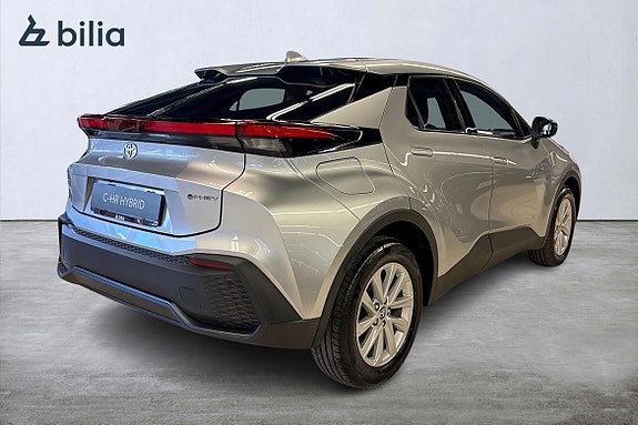 Toyota C-HR 19 of 21