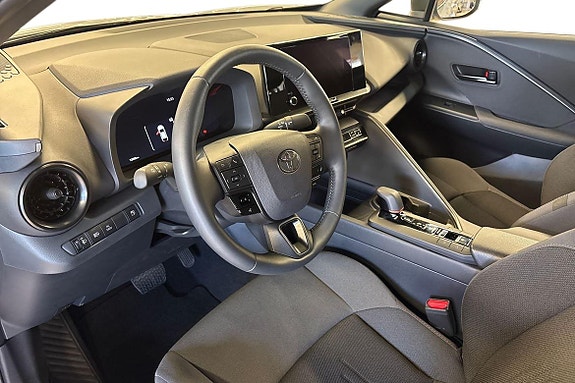 Toyota C-HR 14 of 21