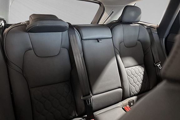 Volvo XC60 12 of 24