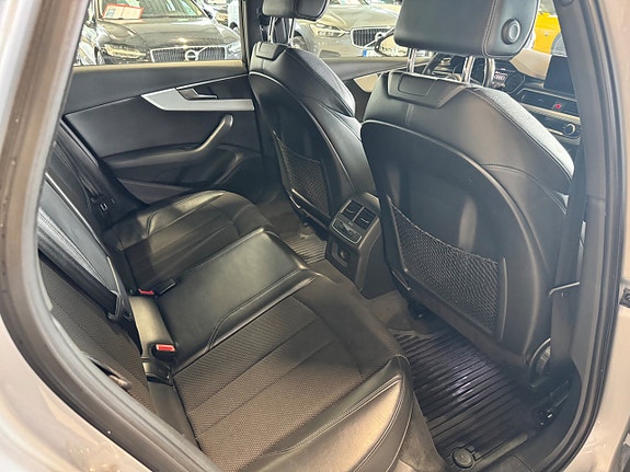 Audi A4 12 of 19