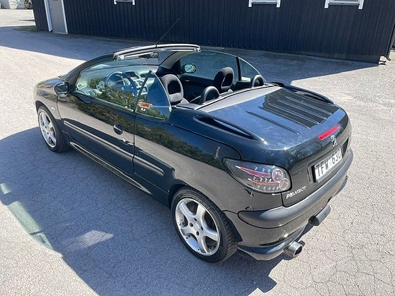 Peugeot 206 CC 2 of 5