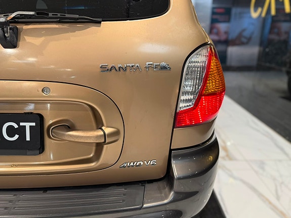Hyundai Santa Fe 18 of 20