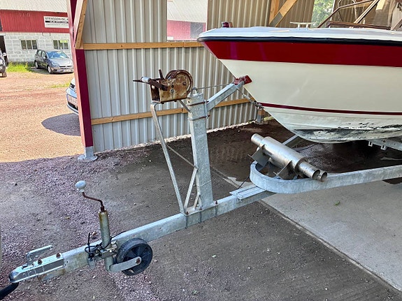 Bayliner Bowrider V8 4 of 5