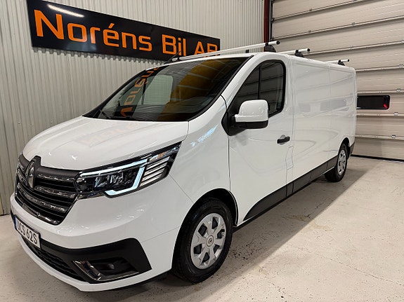 Renault Trafic 2 of 14