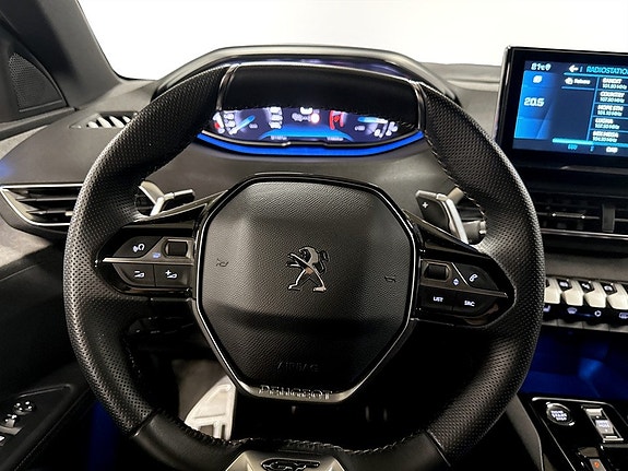Peugeot 5008 7 of 18