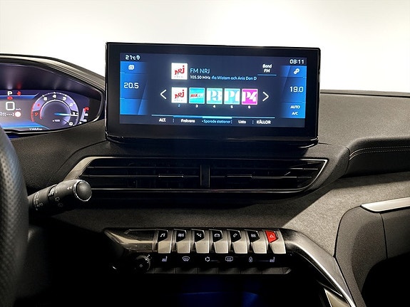 Peugeot 5008 12 of 18