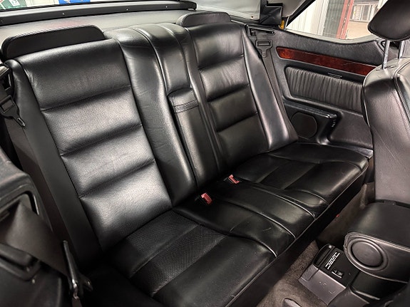 Mercedes-Benz 300 CE-24 19 of 27