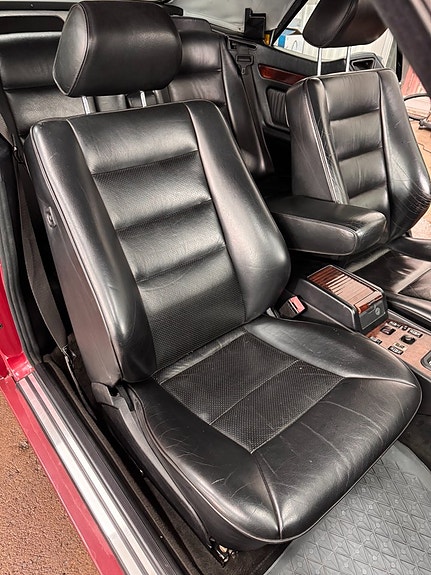 Mercedes-Benz 300 CE-24 18 of 27