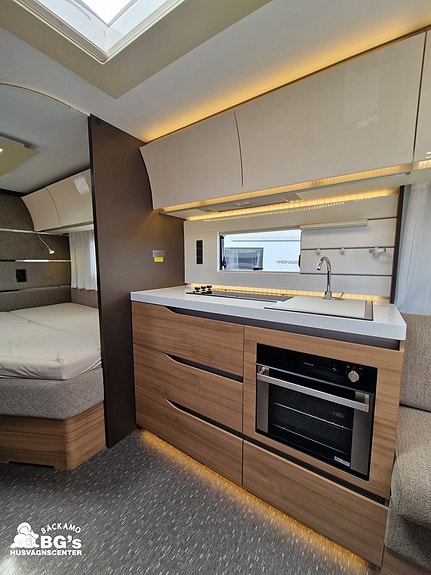 Adria ALPINA 763 UK / AC / Mover 3 of 9