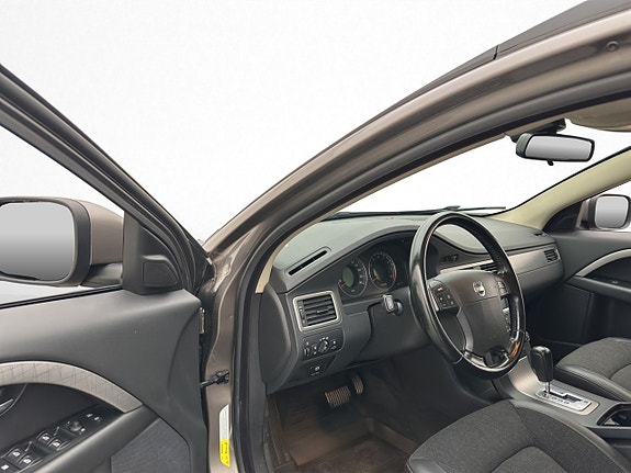 Volvo XC70 11 of 27