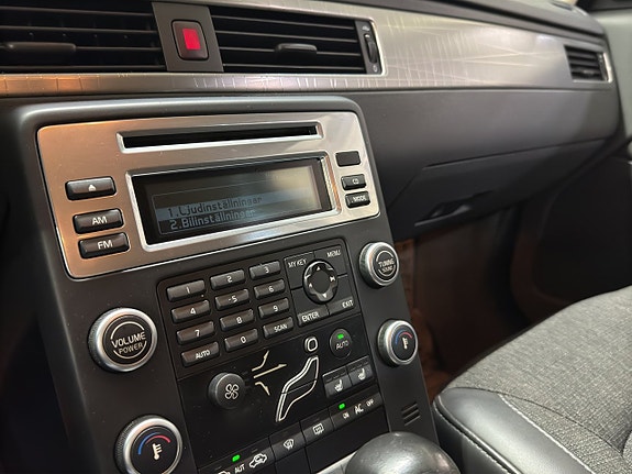 Volvo XC70 21 of 27