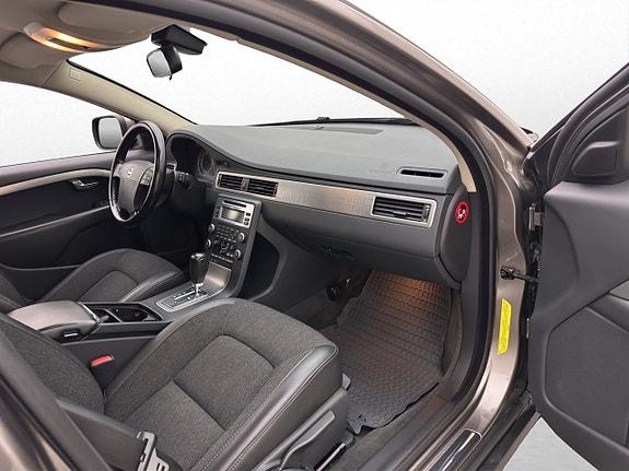 Volvo XC70 15 of 27