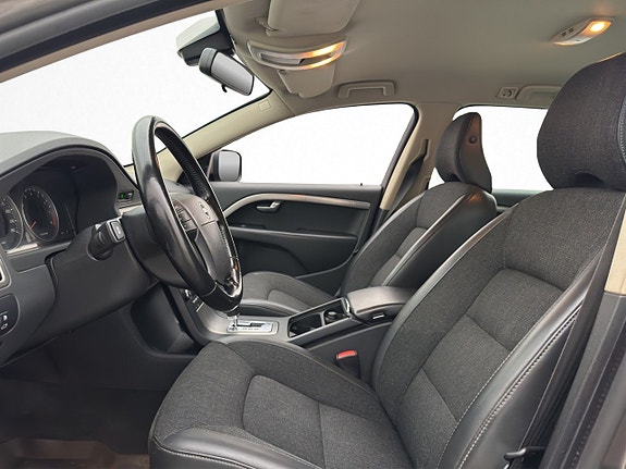 Volvo XC70 12 of 27