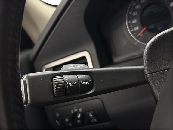 Volvo XC70 26 of 27